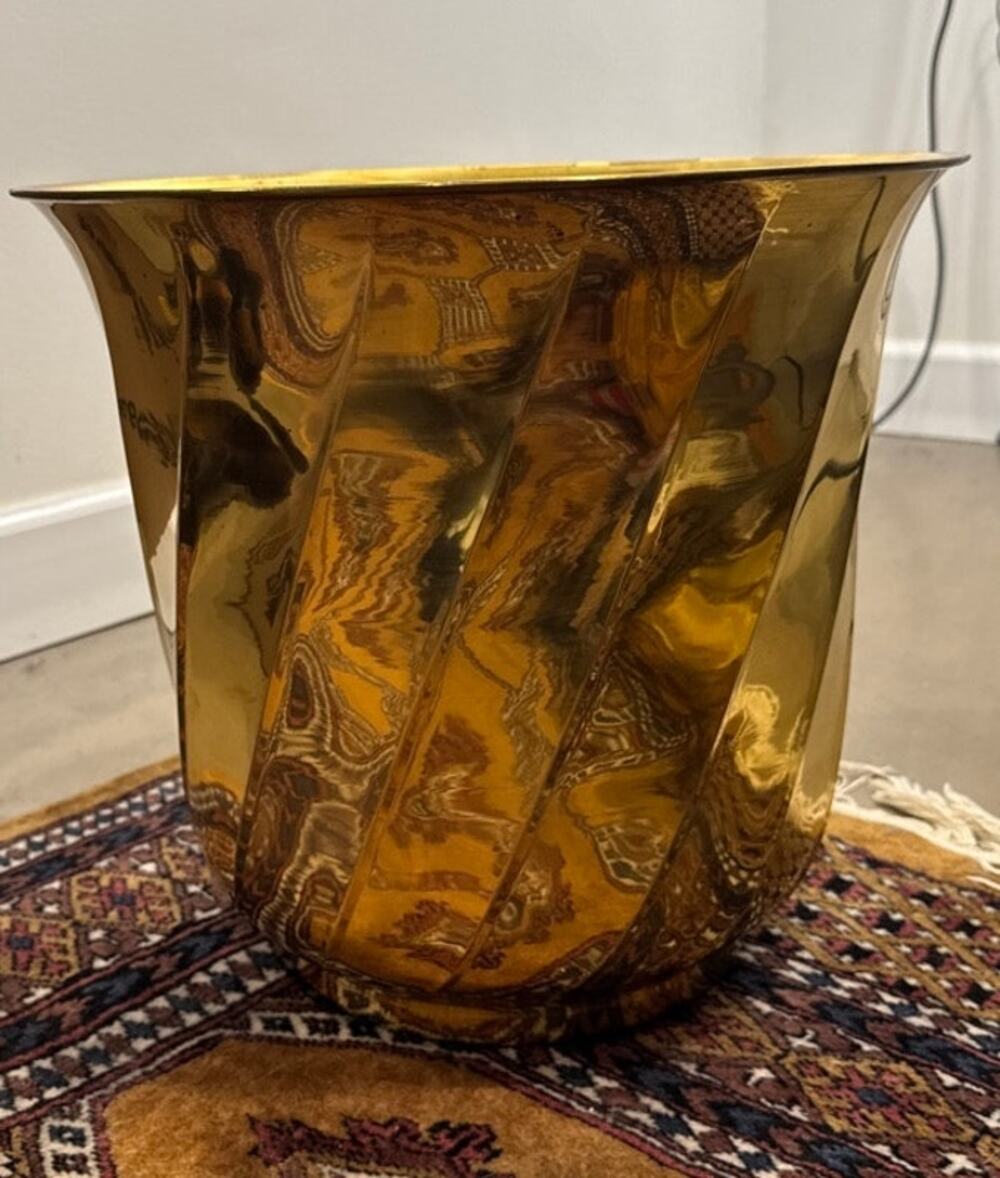 Large Brass Swirl Fluted Planter / Cachepot - Gold Metal